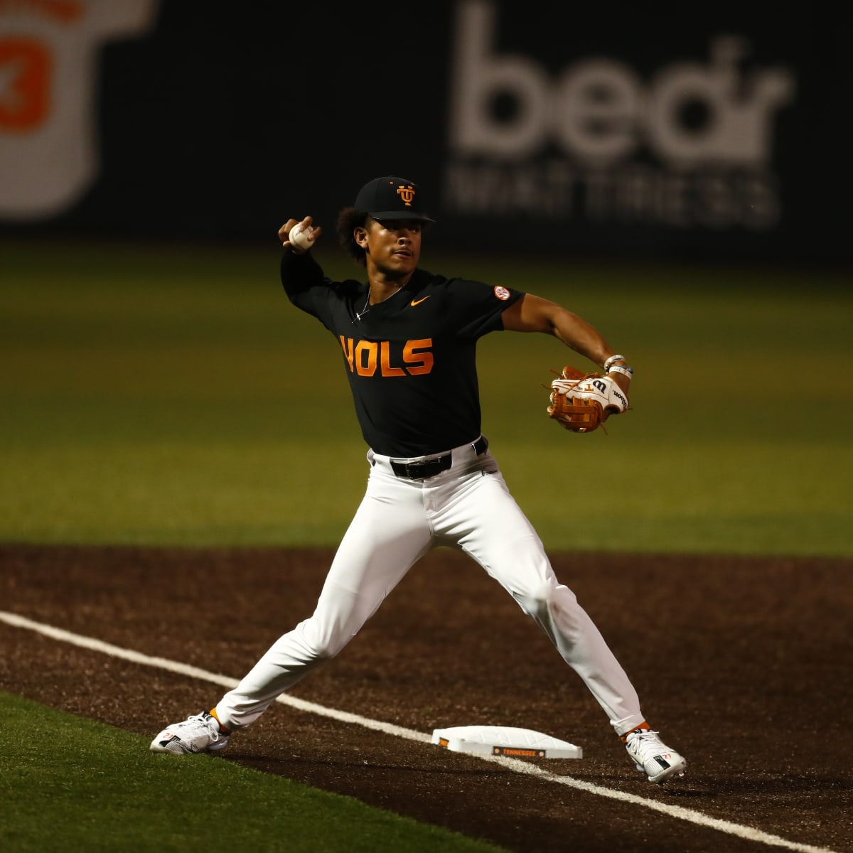 Tennessee Baseball Set to Debut All Black Uniforms Against Kentucky