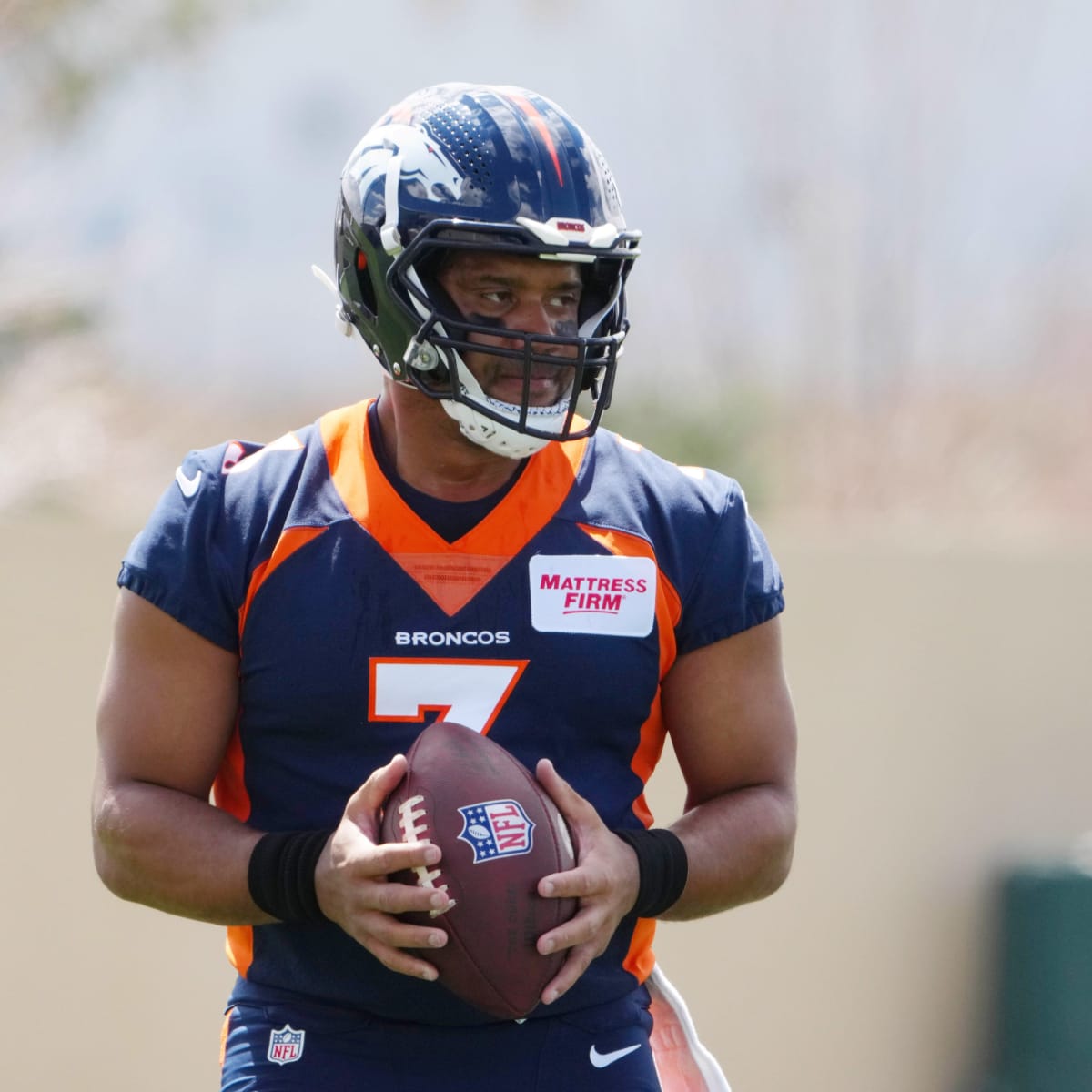 Broncos' Super Bowl LVII odds: What sportsbooks think of Denver's chances  after agreeing to Russell Wilson trade – The Denver Post