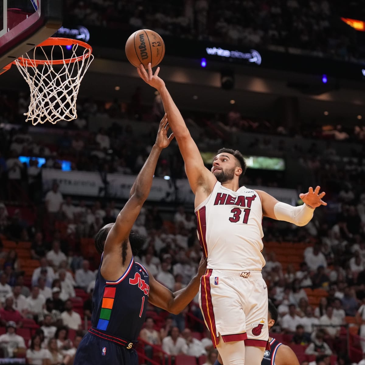 Max Strus Gives An Assist To Basketball Camper Battling Leukemia - Sports  Illustrated Miami Heat News, Analysis and More