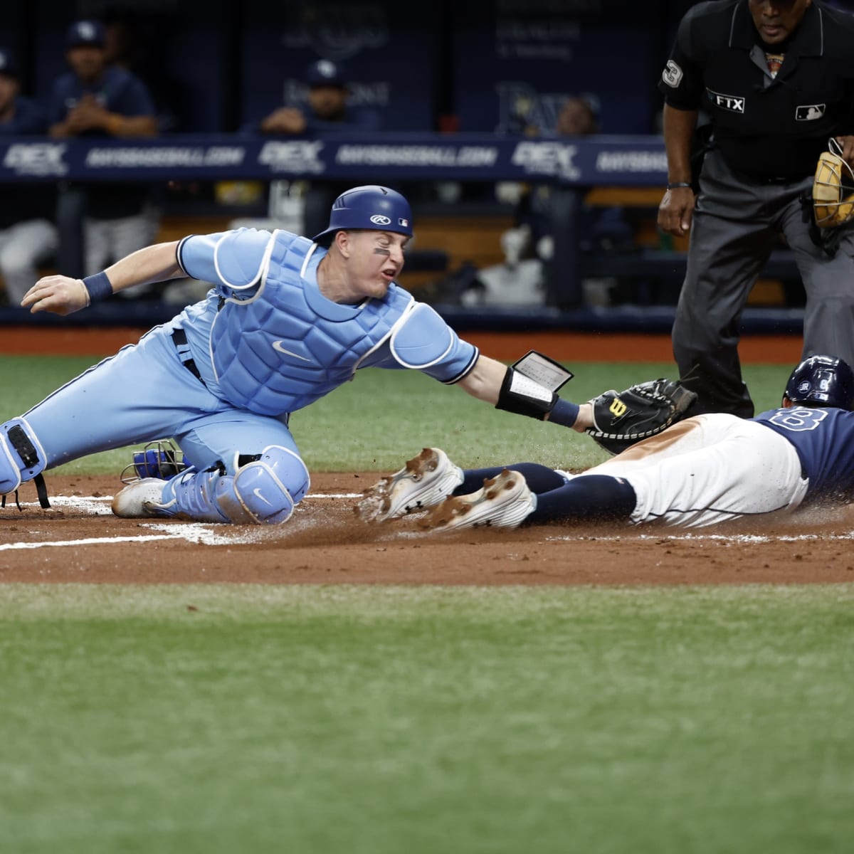 Tampa, USA. 13th May, 2022. Toronto Blue Jays starter Kevin Gausman pitches  against the Tampa Bay Rays during the second inning at Tropicana Field in  St. Petersburg, Florida on Friday, May 13