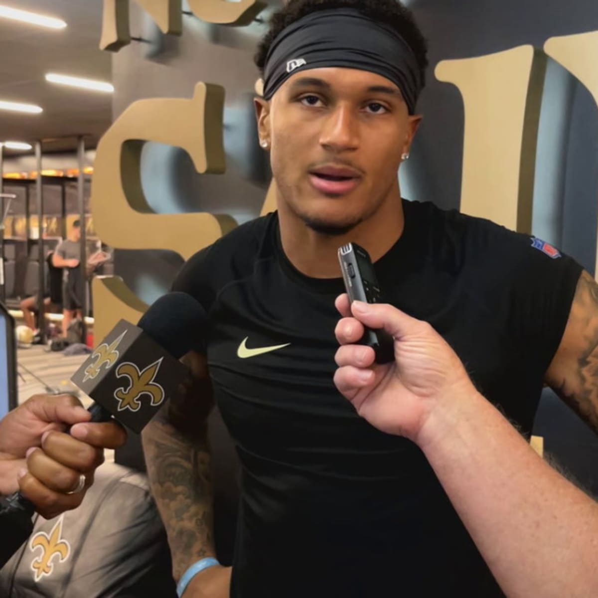 Saints rookie Alontae Taylor shined in his NFL debut — with some help from  Demario Davis, Saints