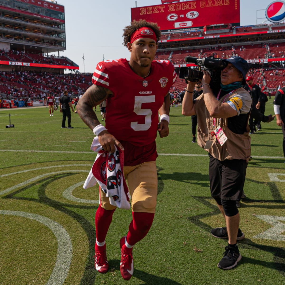 Is it Time for the 49ers to Change Their Uniforms? - Sports Illustrated San  Francisco 49ers News, Analysis and More