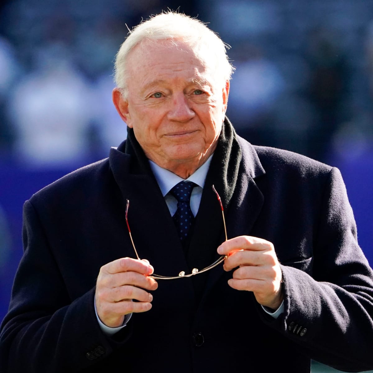 How Dallas Cowboys owner Jerry Jones turned a money-losing team into a $10  billion empire