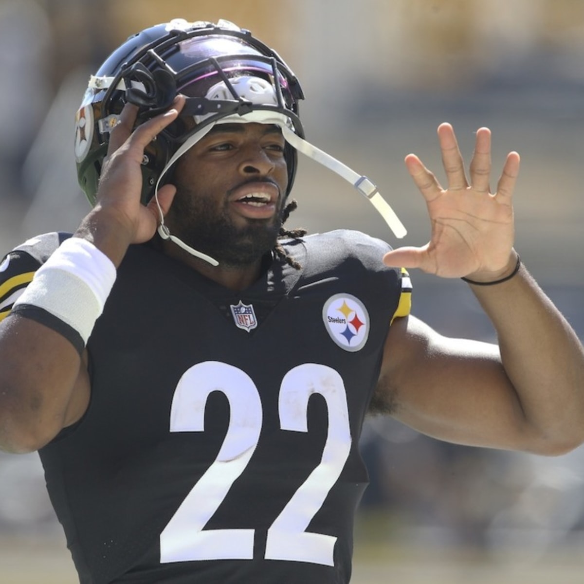 Steelers' Social Media Pressures PFF Analyst Into Shocking