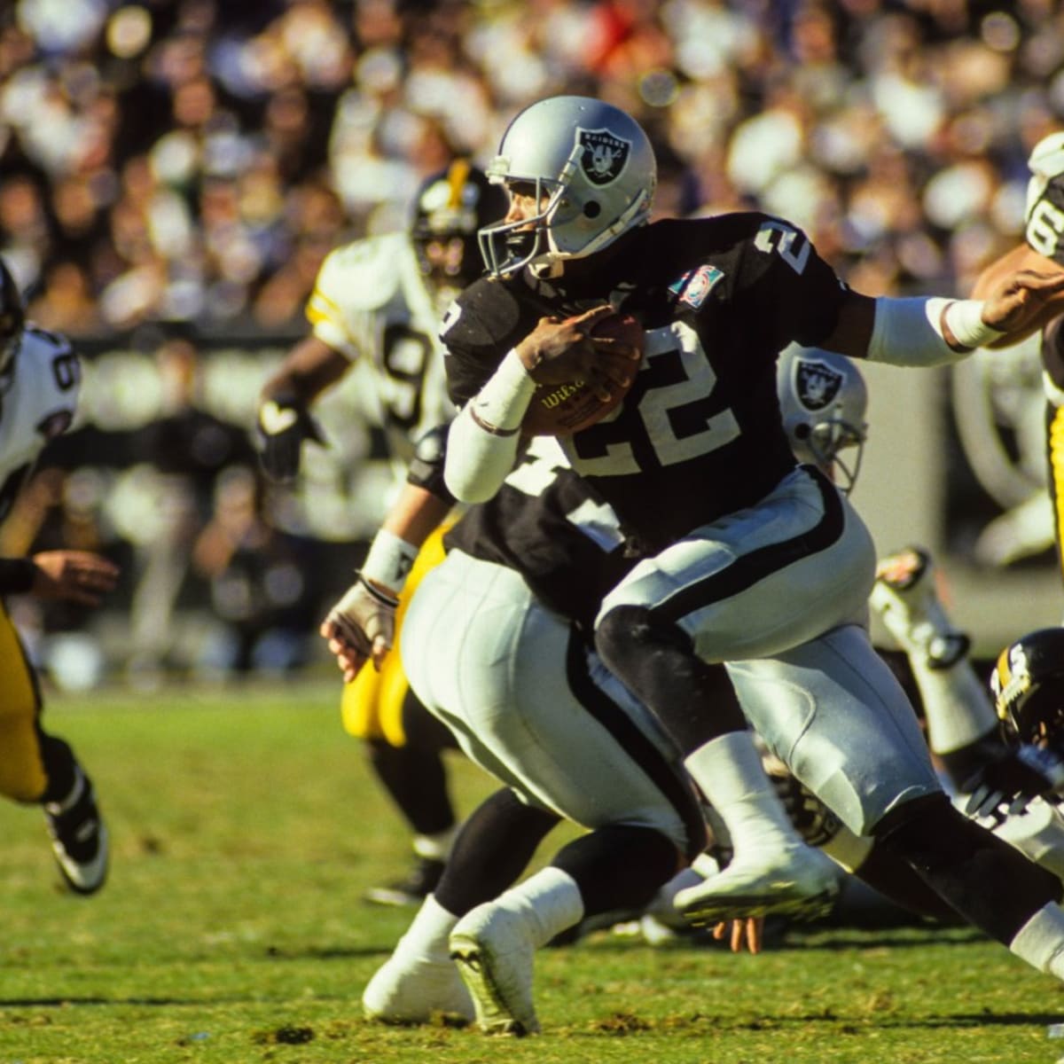 The Greatness of Raiders Legend Marcus Allen - Sports Illustrated Las Vegas  Raiders News, Analysis and More