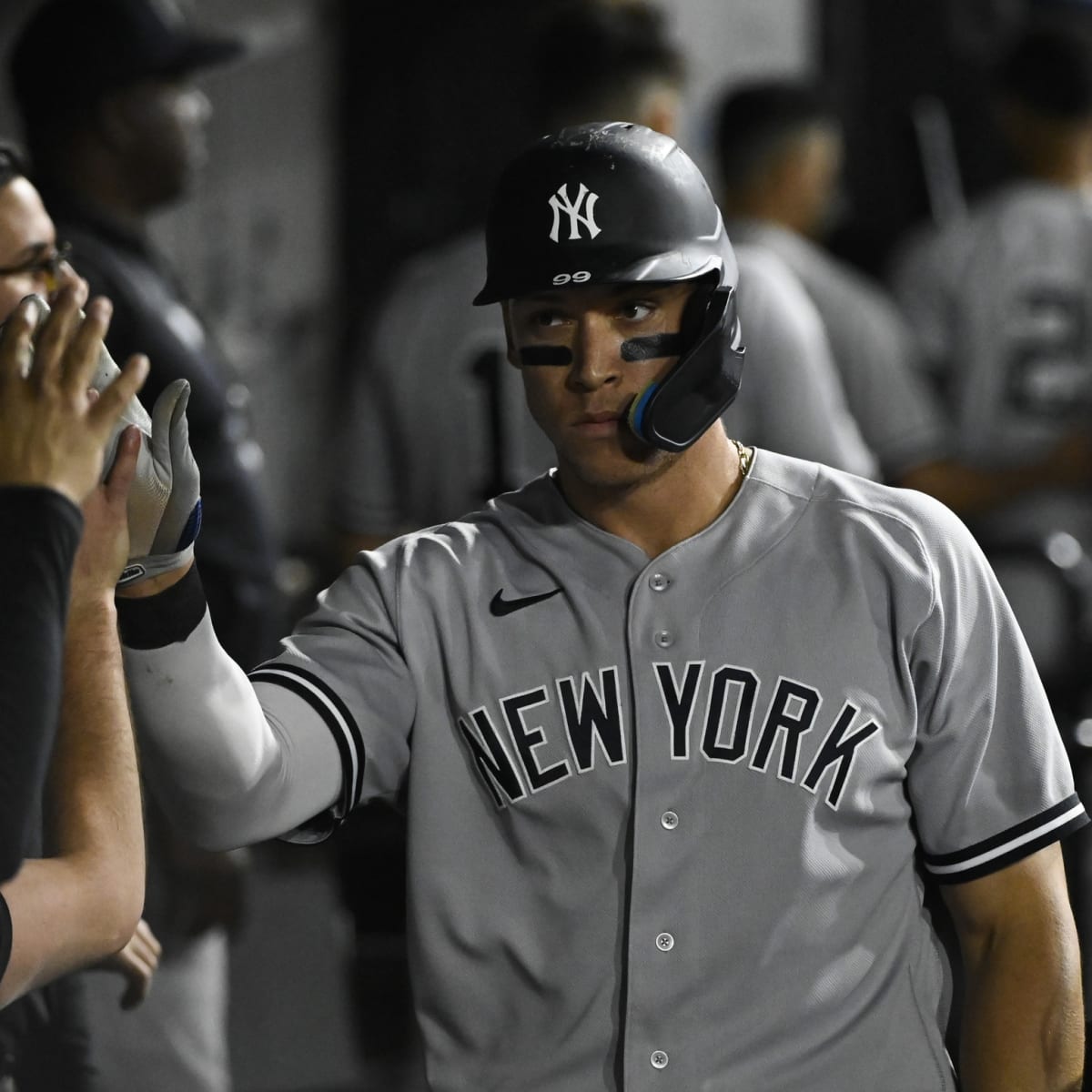 Aaron Judge's pre-game outfit hints at return to Yankees in free