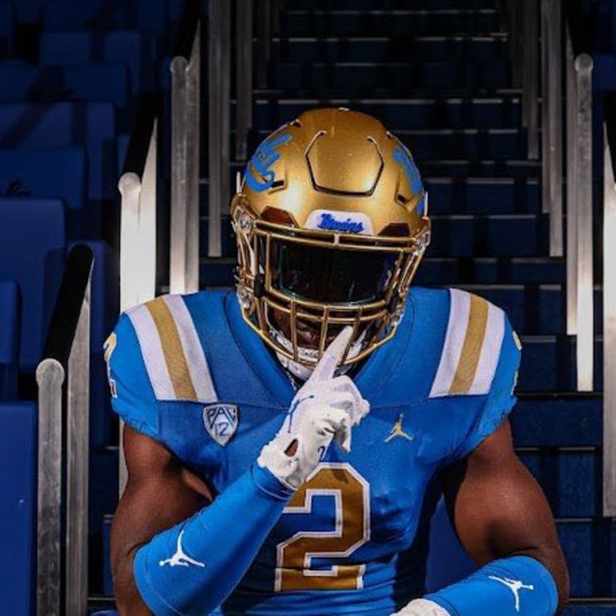 UCLA Football: Pundit Believes Transfer Could Be Among Top Prospects At  Position - Sports Illustrated UCLA Bruins News, Analysis and More