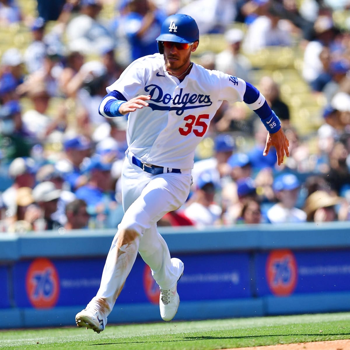 Dodgers future looking bright at first base