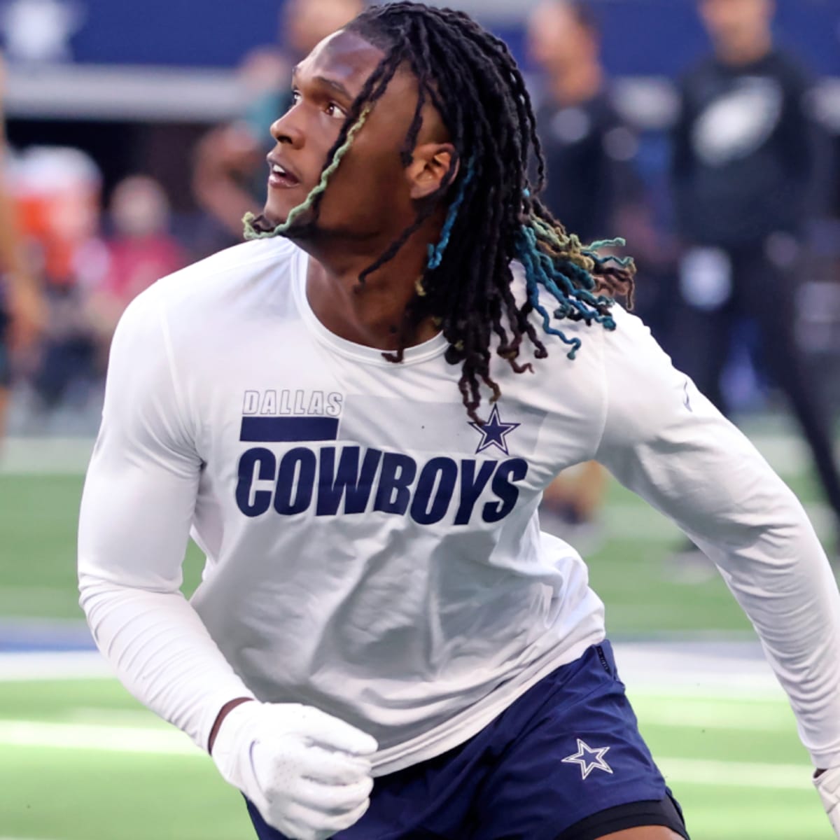 CeeDee Lamb Wore Unreleased Travis Scott Shoes Before Cowboys Game - Sports  Illustrated FanNation Kicks News, Analysis and More