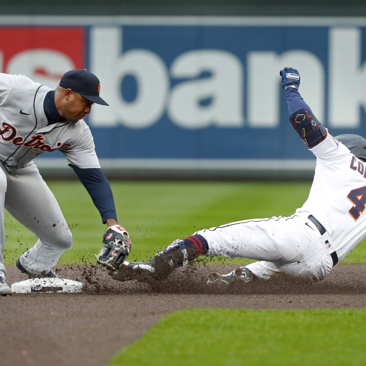 Twins rally, finish off Tigers in 10th to take 3-game series