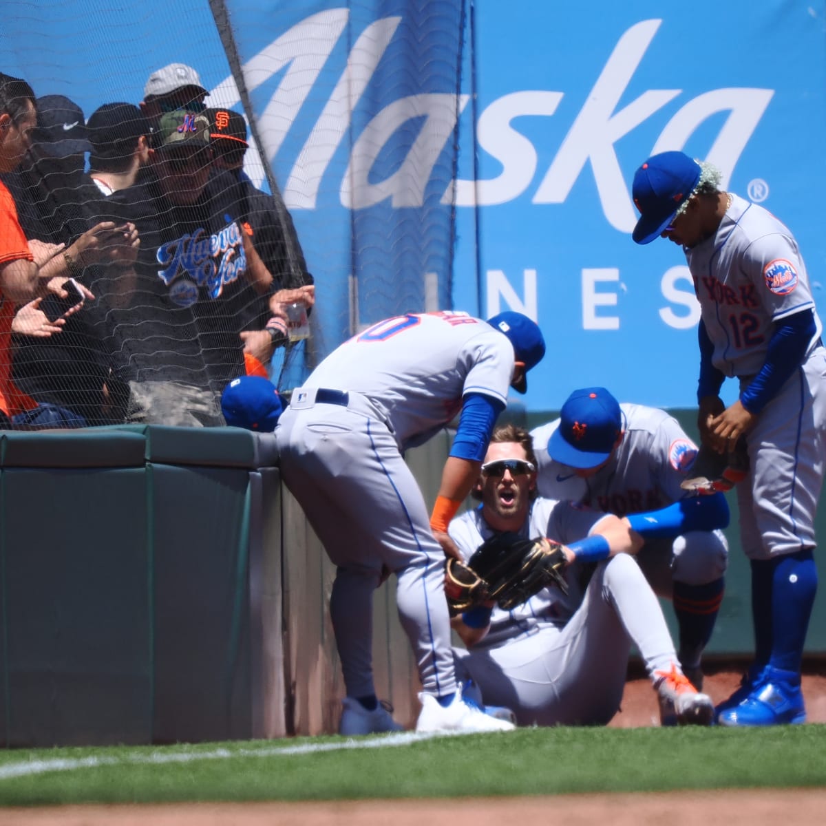 Mets' Jeff McNeil nudging teammate to make due on expensive