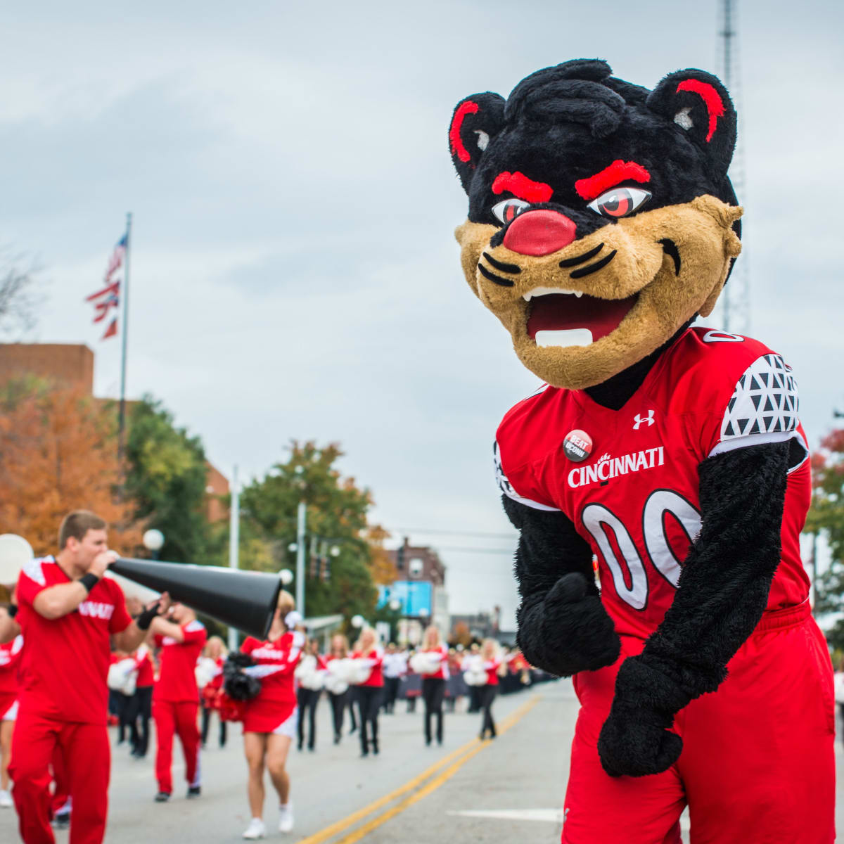 Can the Cincinnati Bearcats pull an upset similar to the 1990 Cincinnati  Reds?