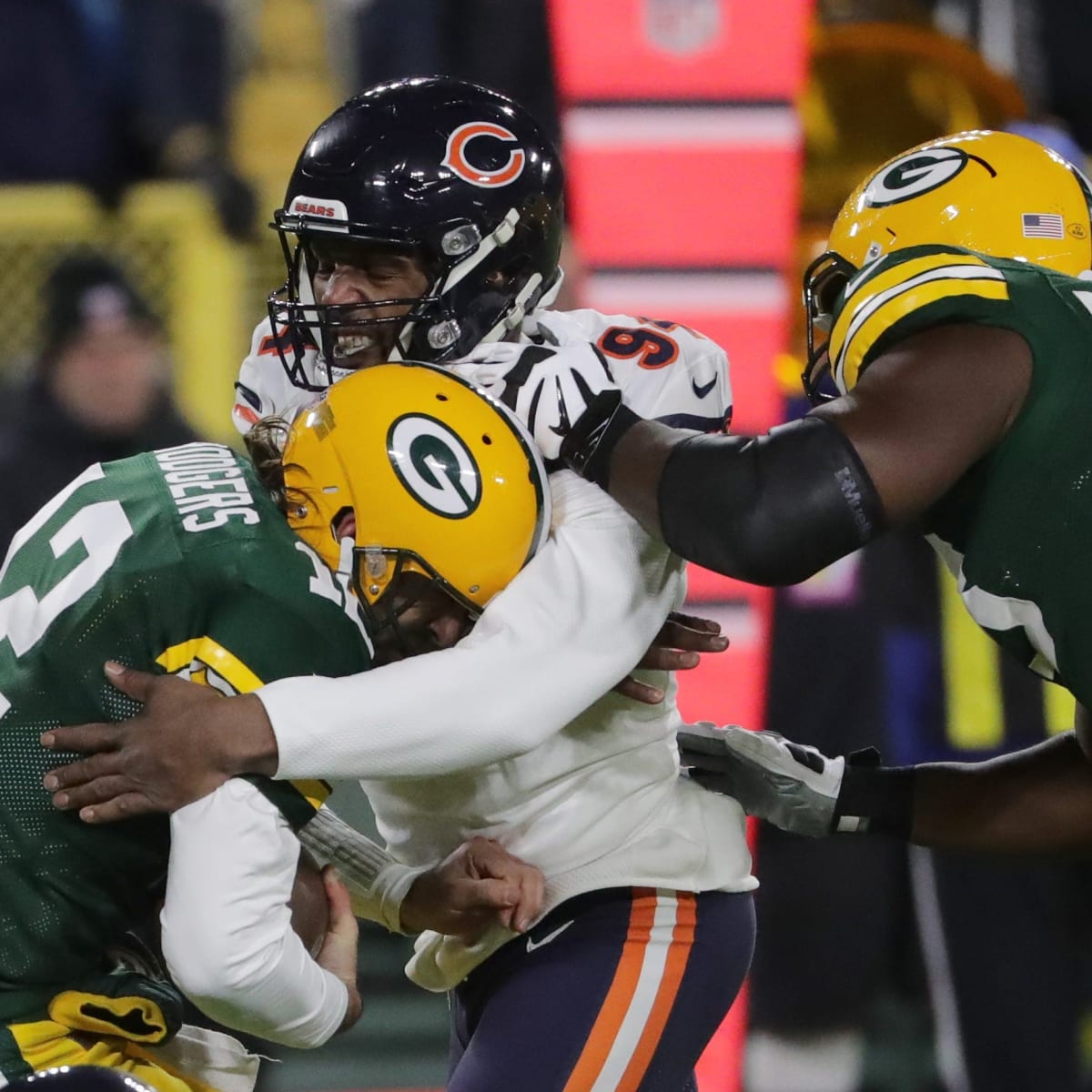 How Matt Eberflus handled the Bears' Robert Quinn trade