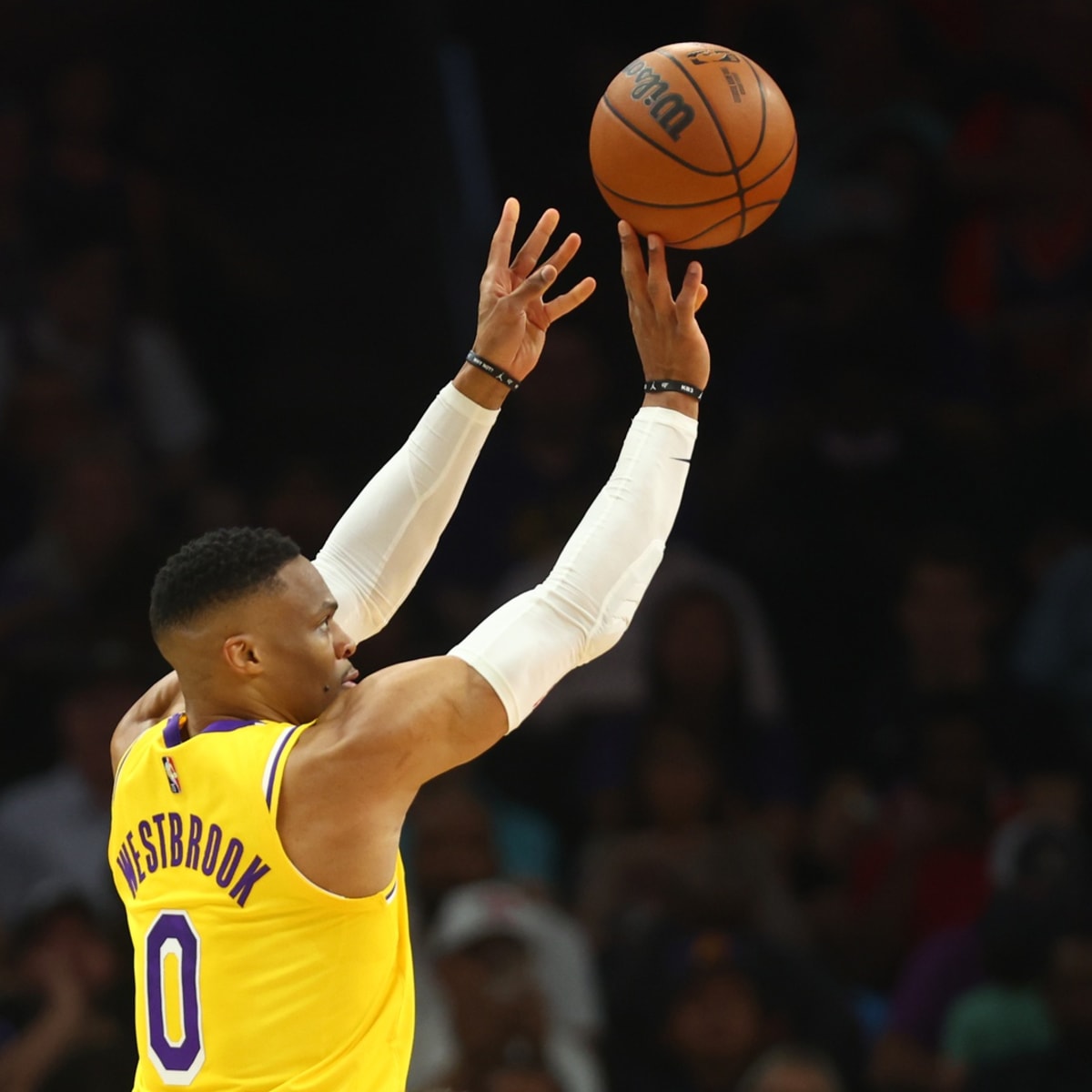 Los Angeles, United States. 30th Oct, 2022. Los Angeles Lakers coach Darlin  Ham gives guard Russell Westbrook a hug in the second half of their NBA  game against the Denver Nuggets at