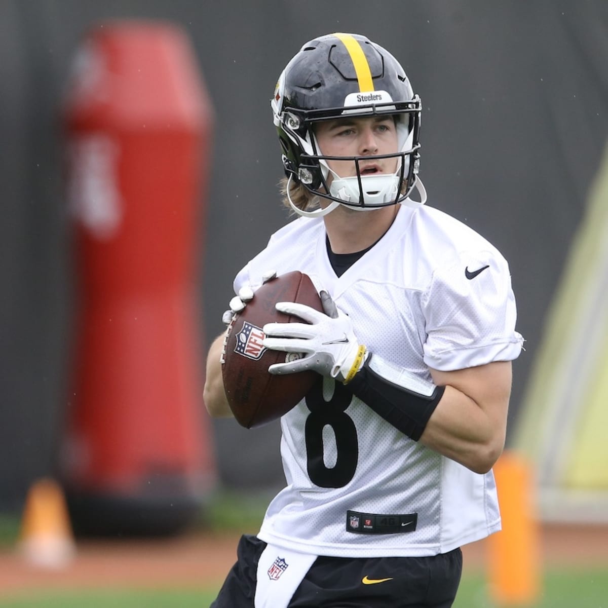 Pittsburgh Steelers quarterback Kenny Pickett rolls out against the Tampa  Bay Buccaneers during an NFL football game at Acrisure Stadium, Sunday,  Oct. 16, 2022 in Pittsburgh. (Winslow Townson/AP Images for Panini Stock