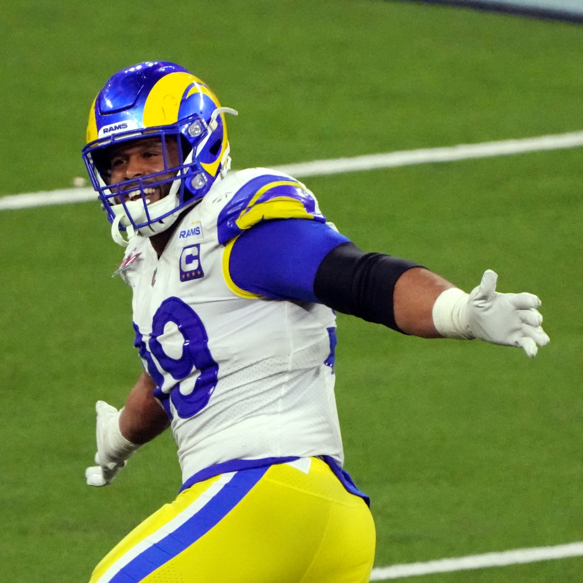 Los Angeles Rams DT Aaron Donald Seeking Fresh Start: 'Remake My Name!' -  Sports Illustrated LA Rams News, Analysis and More