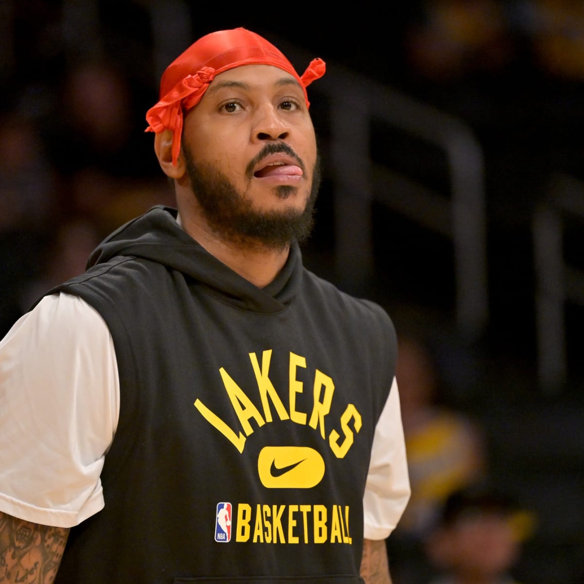 LOOK: Carmelo Anthony dressed diplomatically for the Dodgers-Mets
