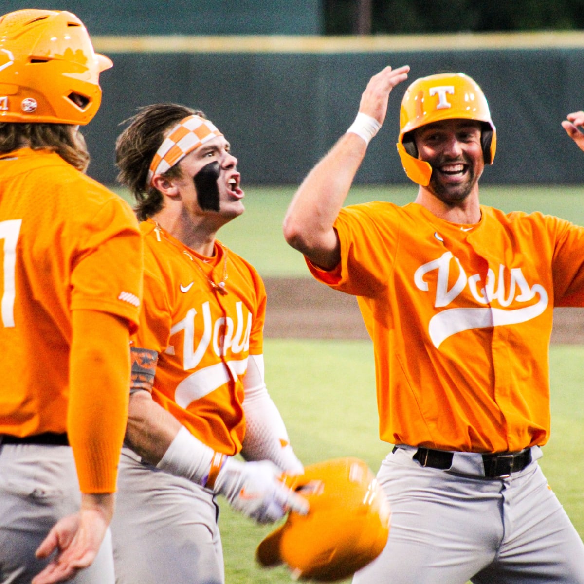 Notre Dame Baseball on X: FINAL: Notre Dame 8, No. 1 Tennessee 6