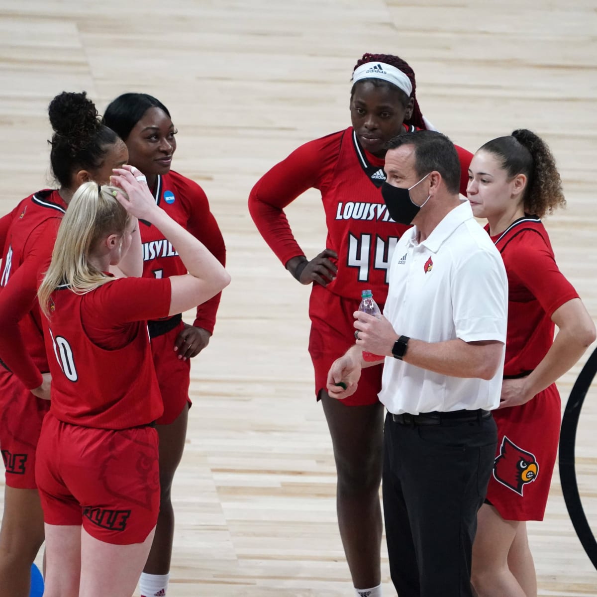 Roster Outlook For 21 22 Season Of Louisville Women S Basketball Sports Illustrated Louisville Cardinals News Analysis And More