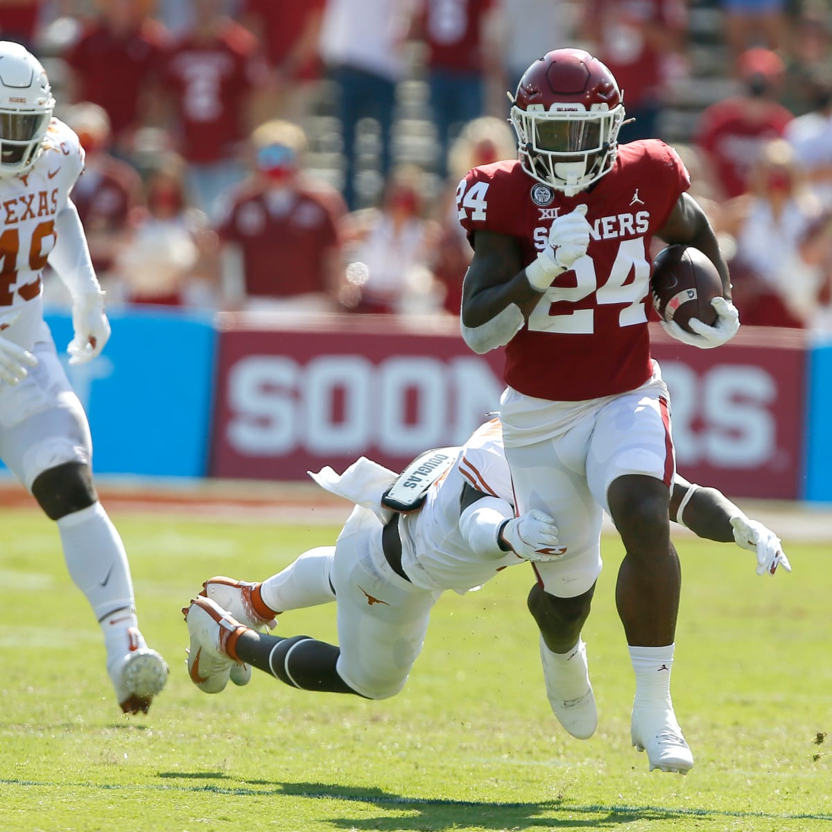 OU football: Rhamondre Stevenson wears 'I'm Back' shirt in 2020 debut