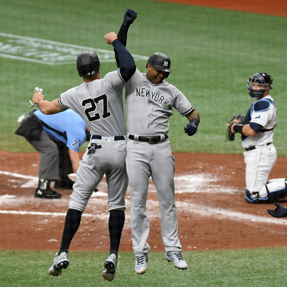 Aaron Hicks Makes A Tearful Exit; Is The Yankees' Move Unprecedented In  MLB? - Pinstripes Nation