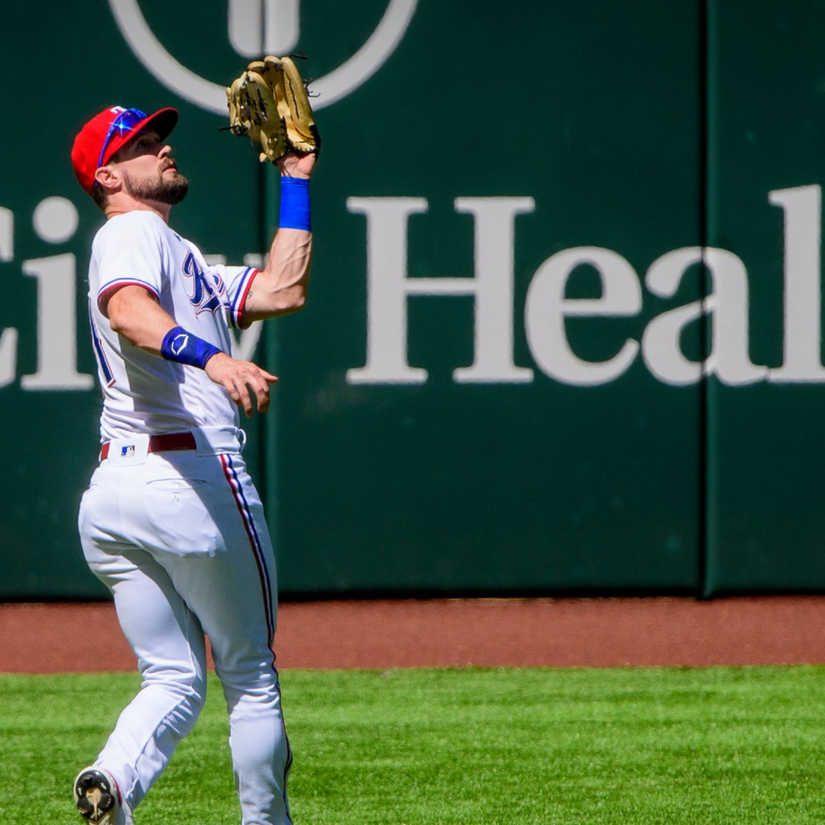 First Look at Texas Rangers Ex Rougned Odor's Clean-Shaven Face with New  York Yankees - Sports Illustrated Texas Rangers News, Analysis and More