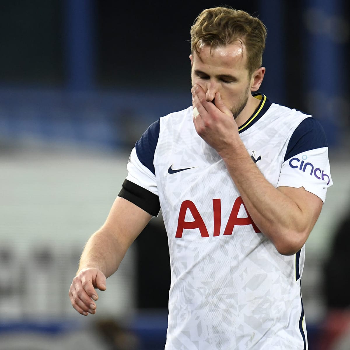 Harry Kane injury: Tottenham star hurt after goals vs Everton - Sports  Illustrated