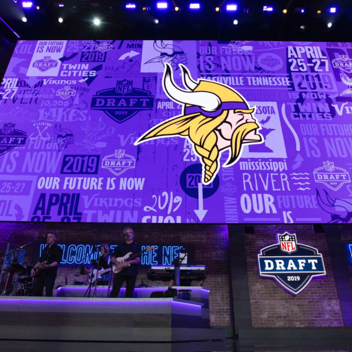 2021 NFL Draft Day 2: Start time, television, streaming, Vikings picks and  more - Daily Norseman