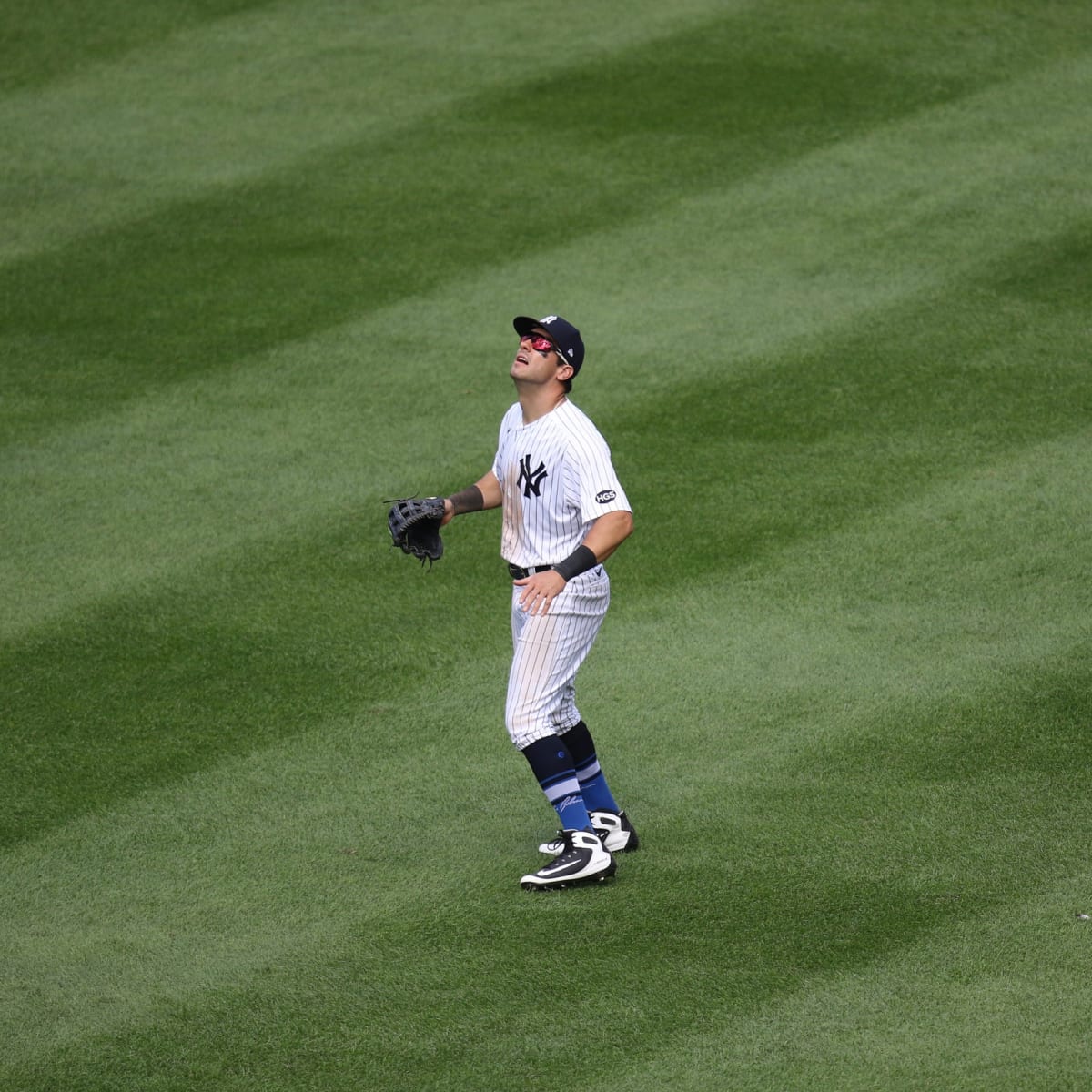 Yankees trade Mike Tauchman to Giants for reliever Wandy Peralta