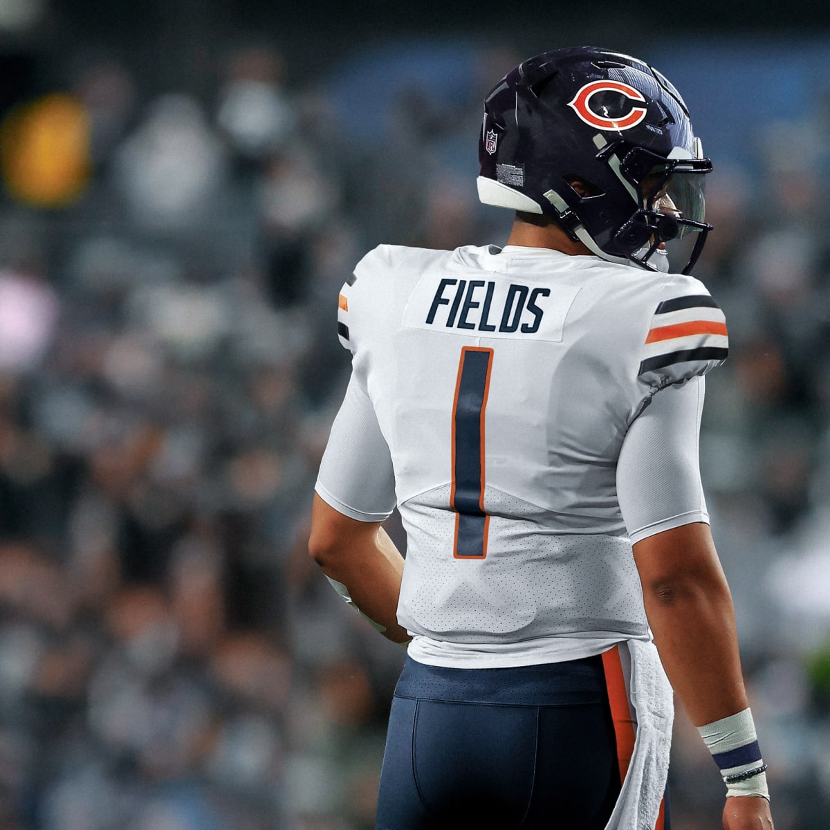 Justin Fields gets chance to show he can be the passer the Bears need,  starting against Packers