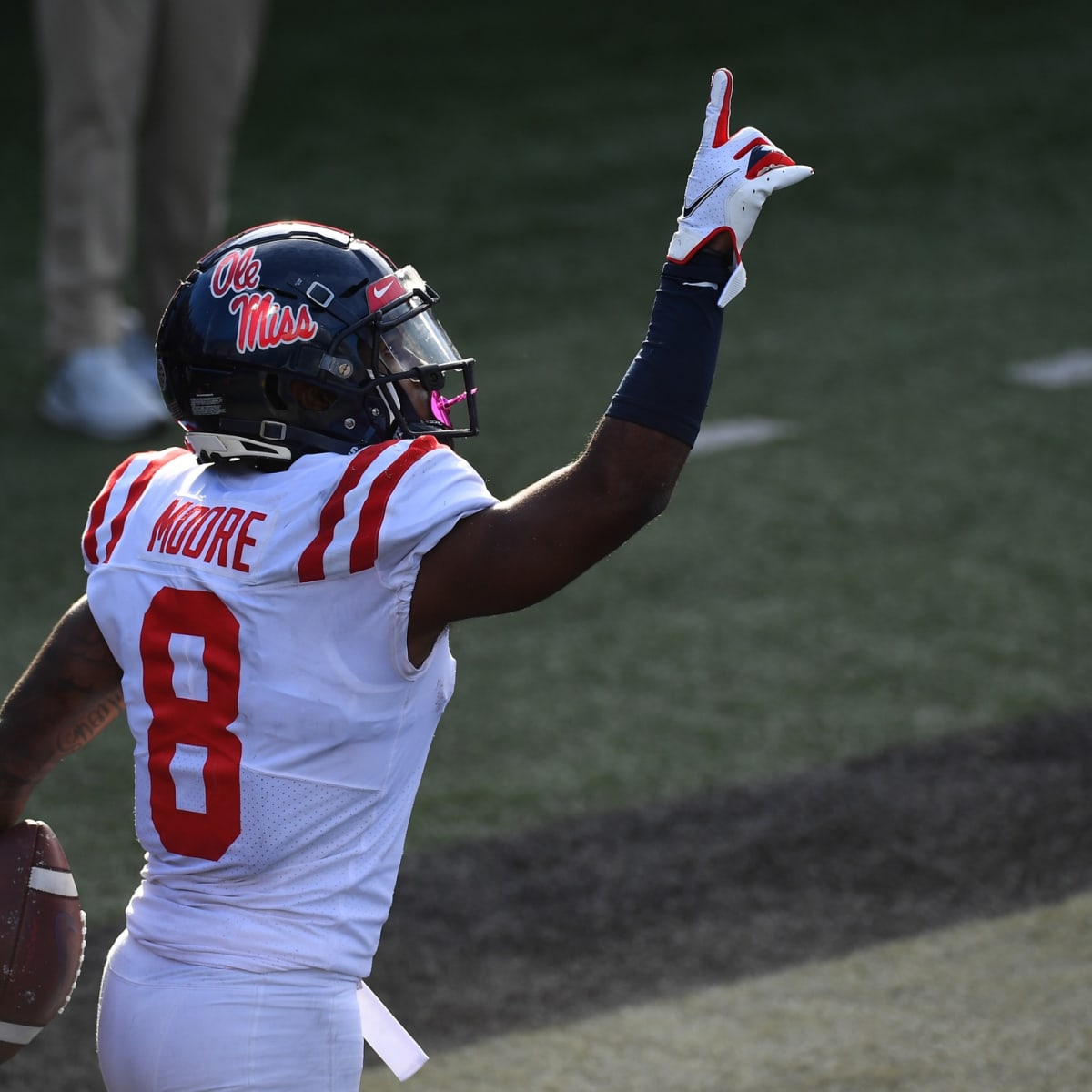 New York Jets bolster offense with wide receiver Elijah Moore