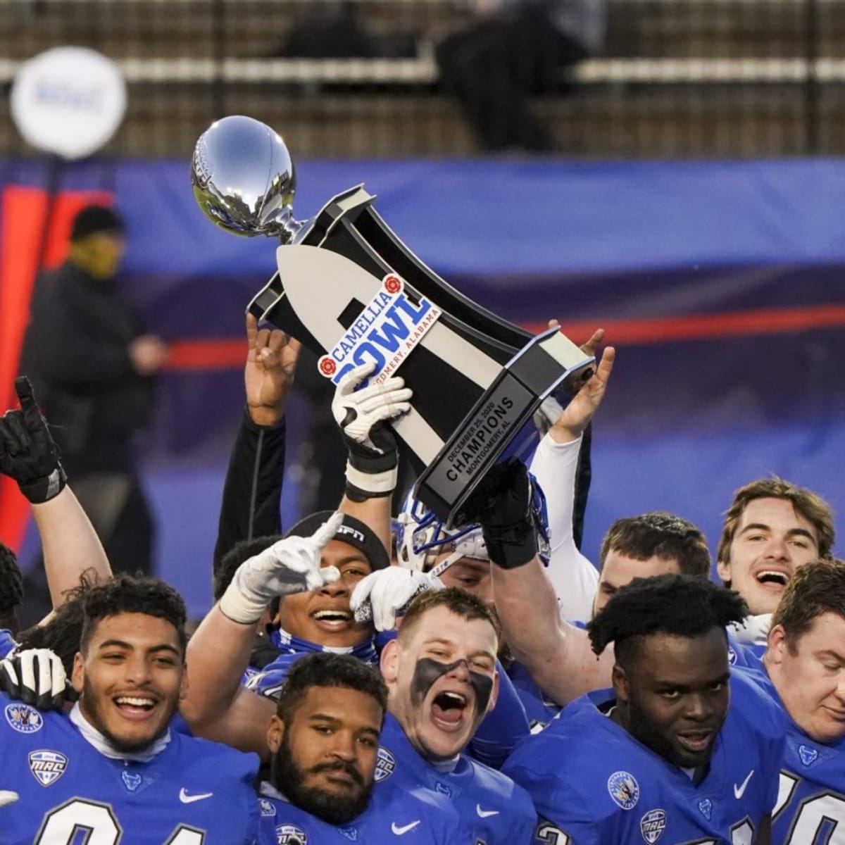 Las Vegas Raiders select Buffalo DE/OLB Malcolm Koonce with 79th pick of  2021 NFL Draft - Hustle Belt