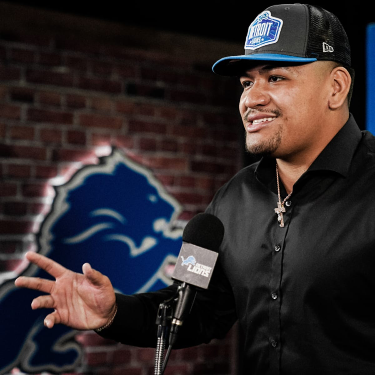 Detroit Lions Penei Sewell gold standard at right tackle - Sports  Illustrated Detroit Lions News, Analysis and More