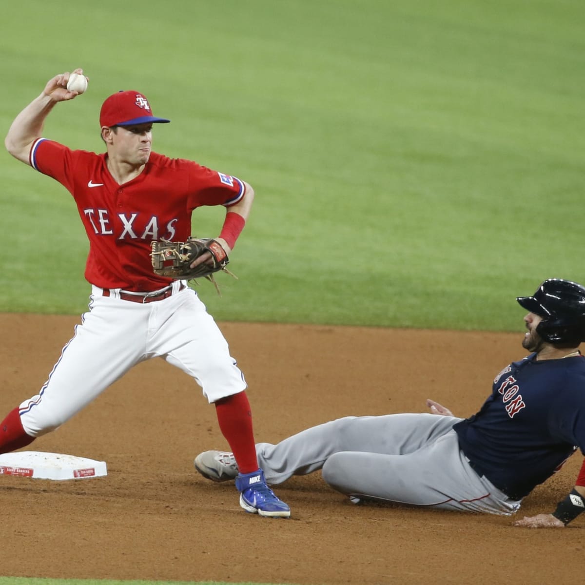 Alex Verdugo not in Boston Red Sox lineup vs. Rangers on Saturday after  suffering right foot contusion 