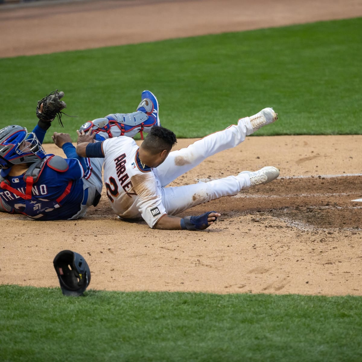 Rangers' Adolis Garcia and Jose Trevino team up for unusual out at