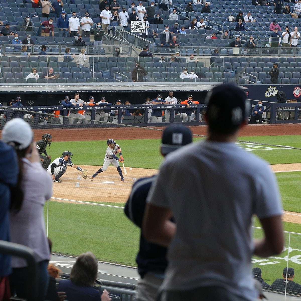 Yankee fans mercilessly jeer Astros in Bronx; 'Trashtros