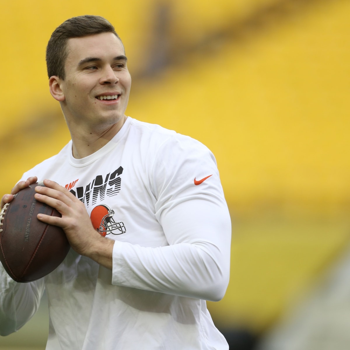 Cincinnati Bengals Extend Minicamp Invite to Former Cleveland Browns, New  York Giants Quarterback Eric Dungey - Sports Illustrated Cincinnati Bengals  News, Analysis and More