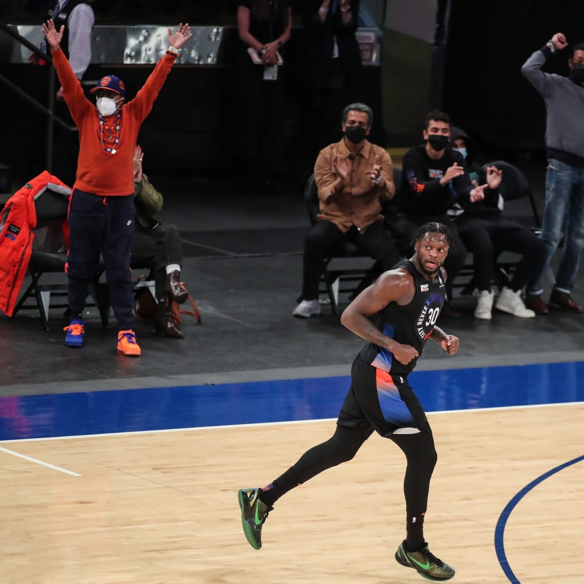 Spike Lee Wore $5,000 Louis Vuitton Suit For New York Knicks Season Opener  Against Boston Celtics