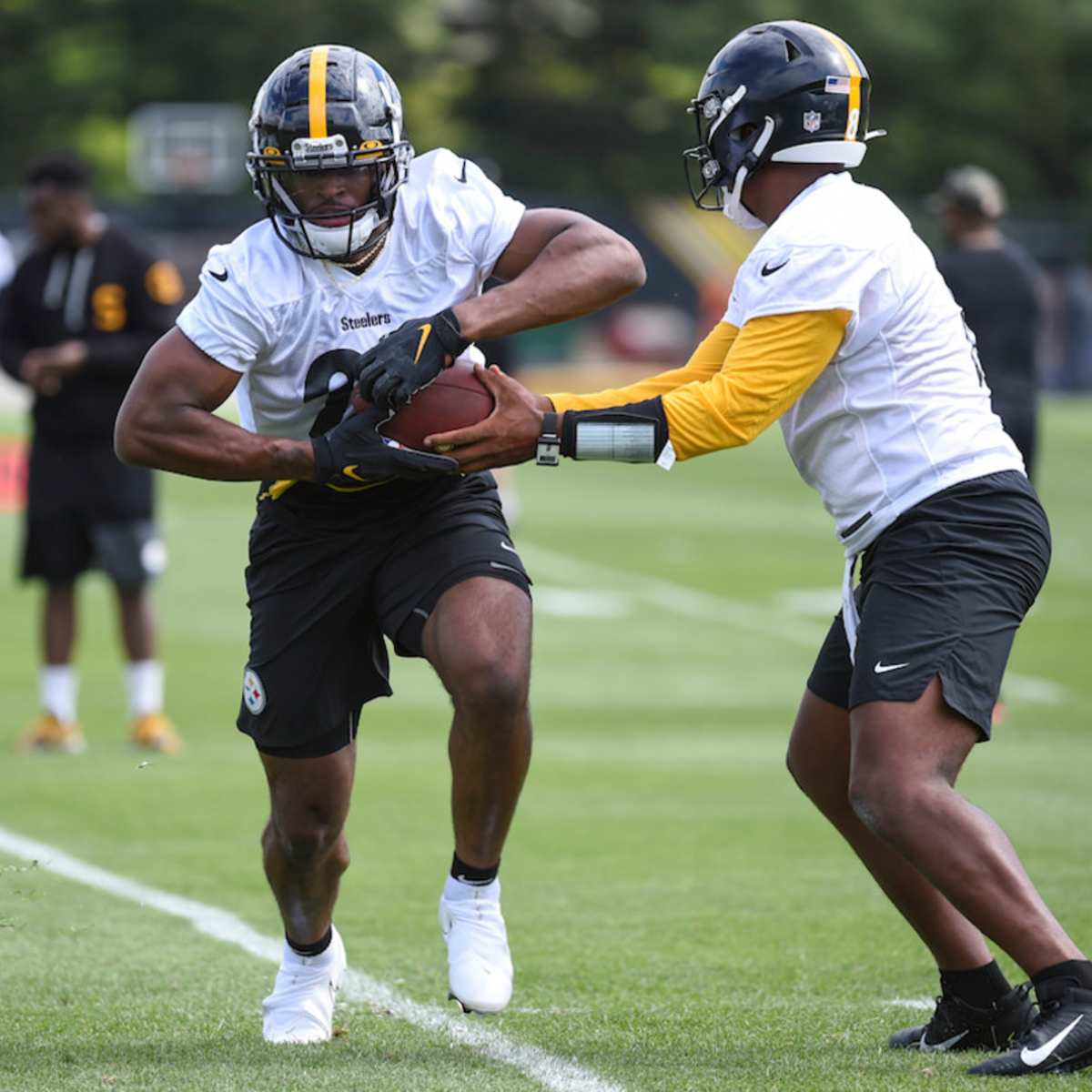 Steelers' rookie Najee Harris has hilarious scouting report for T.J. Watt