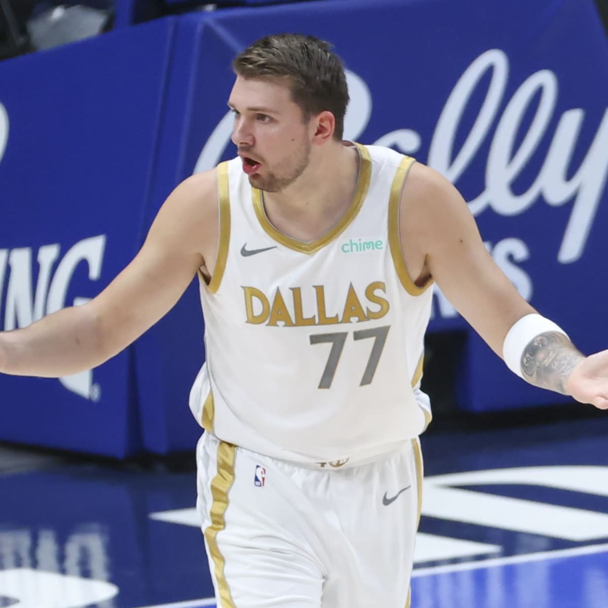 NBA on X: The @LAClippers, @Pacers, and @dallasmavs debut their