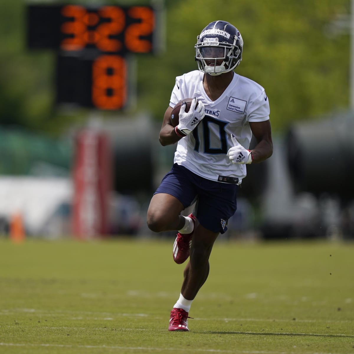 Tennessee Titans Rookie Receiver Looks Ready to Secure Roster Spot