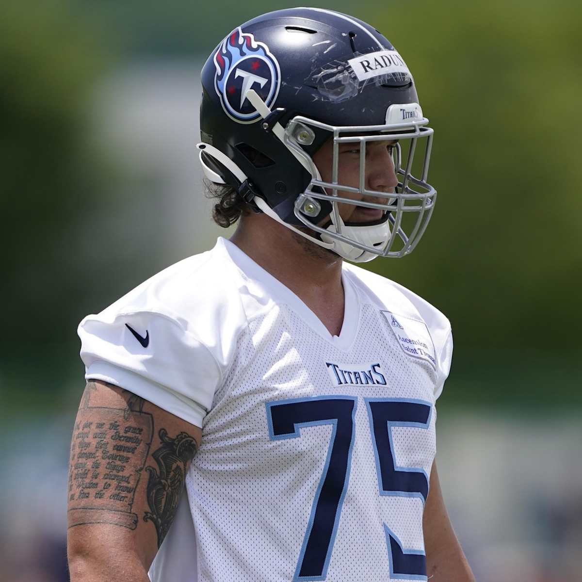 Tennessee Titans' Caleb Farley Appears to Honor Dad Hours After His Death