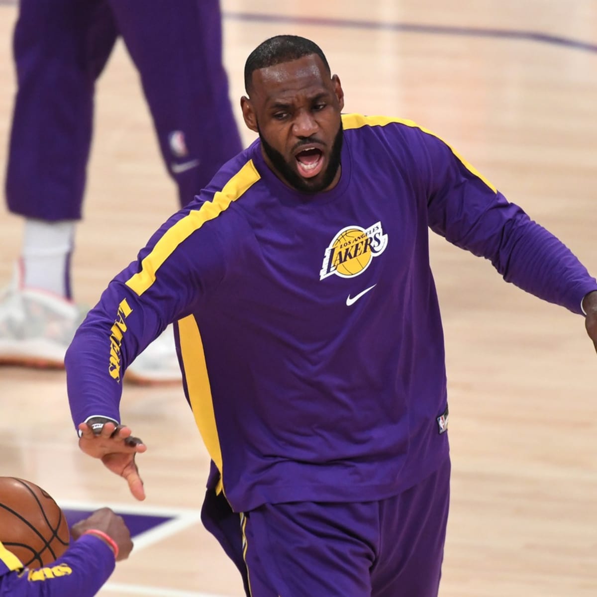 LeBron James: LA Lakers newcomer hits buzzer-beater three vs. Warriors