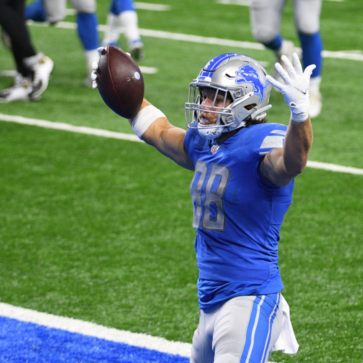 Detroit Lions trade tight end T.J. Hockenson to Minnesota for