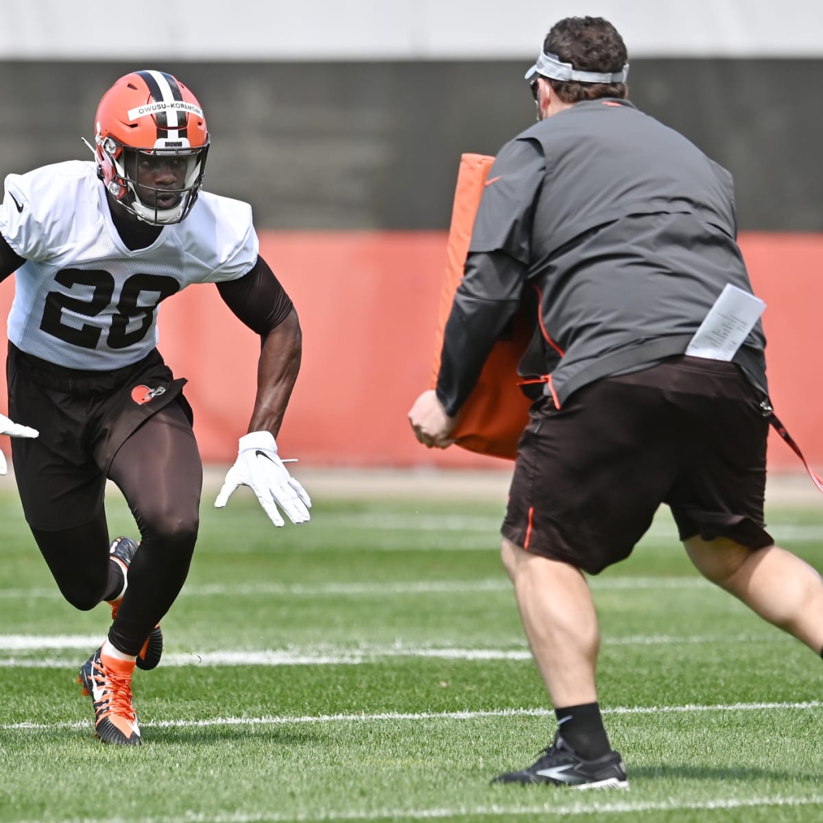 Browns designate LB Jeremiah Owusu-Koramoah for return