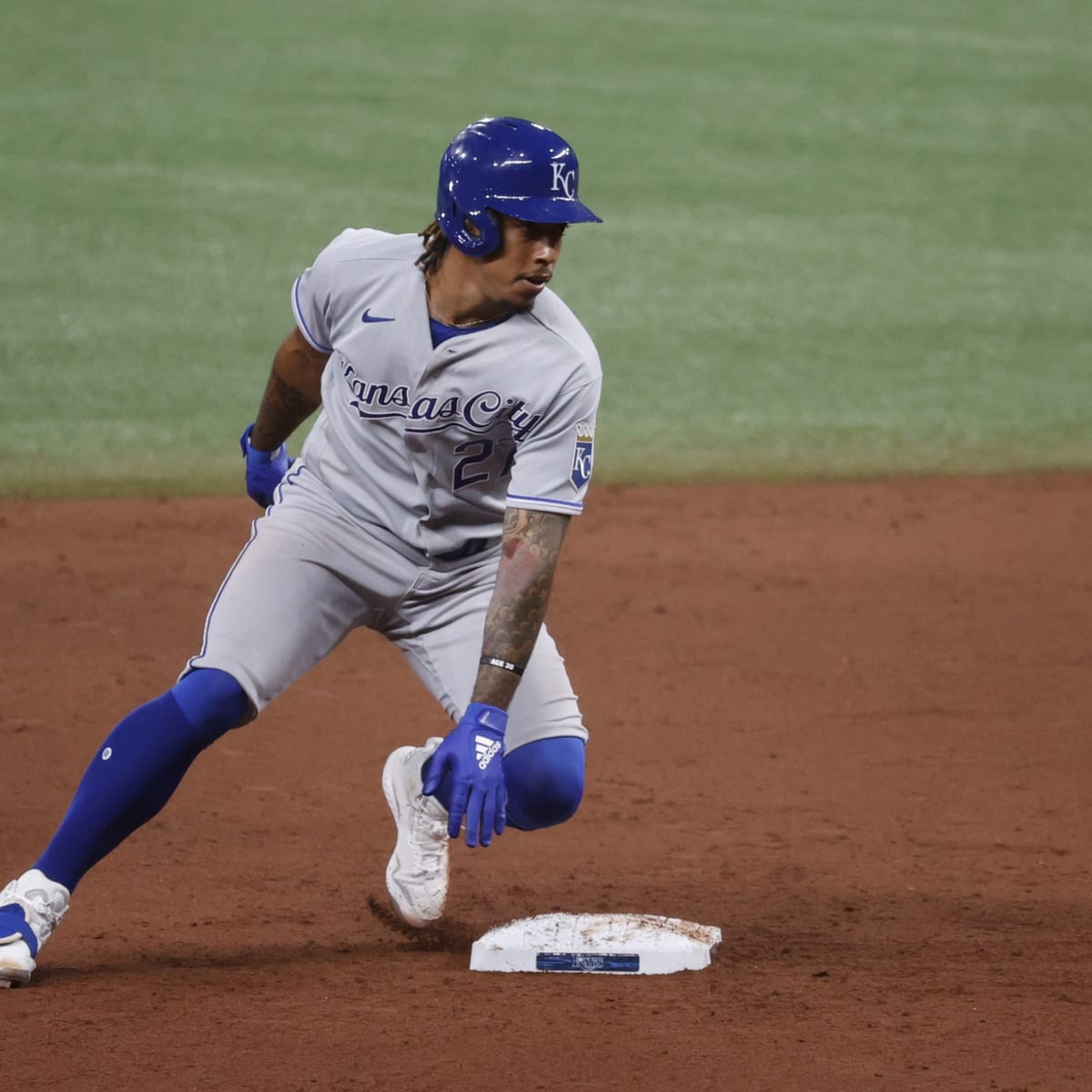 Reinstatement of Mondesi among six Royals moves to fill out 40-man