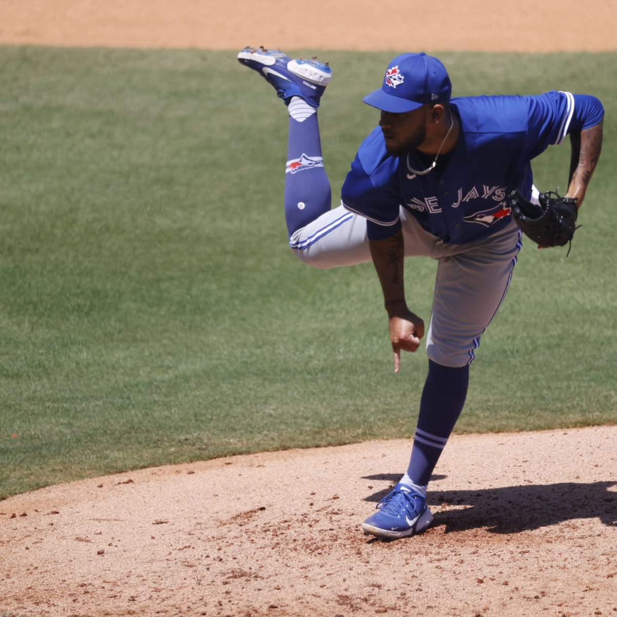 Jays' Manoah, former WVU pitcher dominates to win debut vs. Yankees, Sports