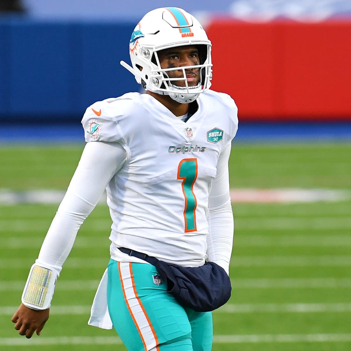 Dolphins say Tagovailoa broke ribs, won't play vs. Raiders