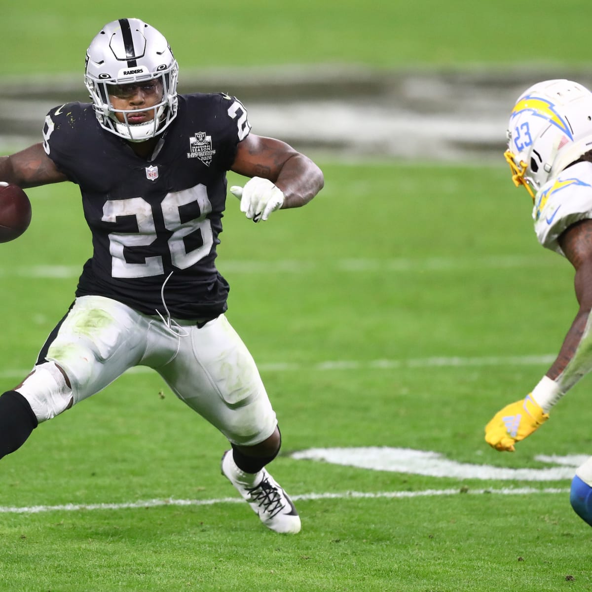 Las Vegas Raiders Josh Jacobs named top-ten running back in the NFL -  Sports Illustrated Las Vegas Raiders News, Analysis and More