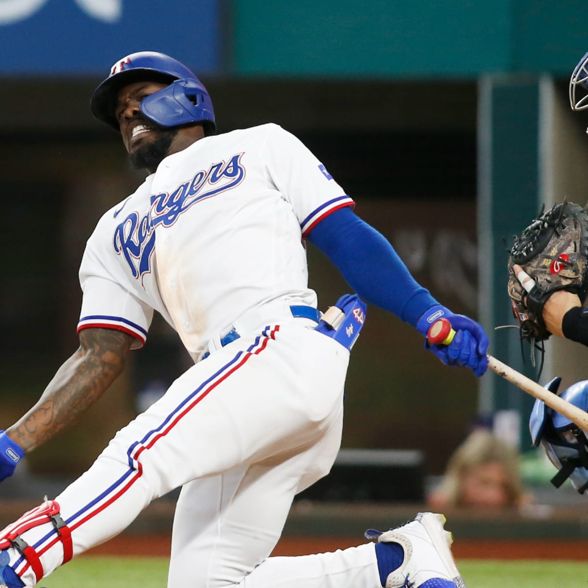 Joey Gallo makes incredible throw in Rangers loss